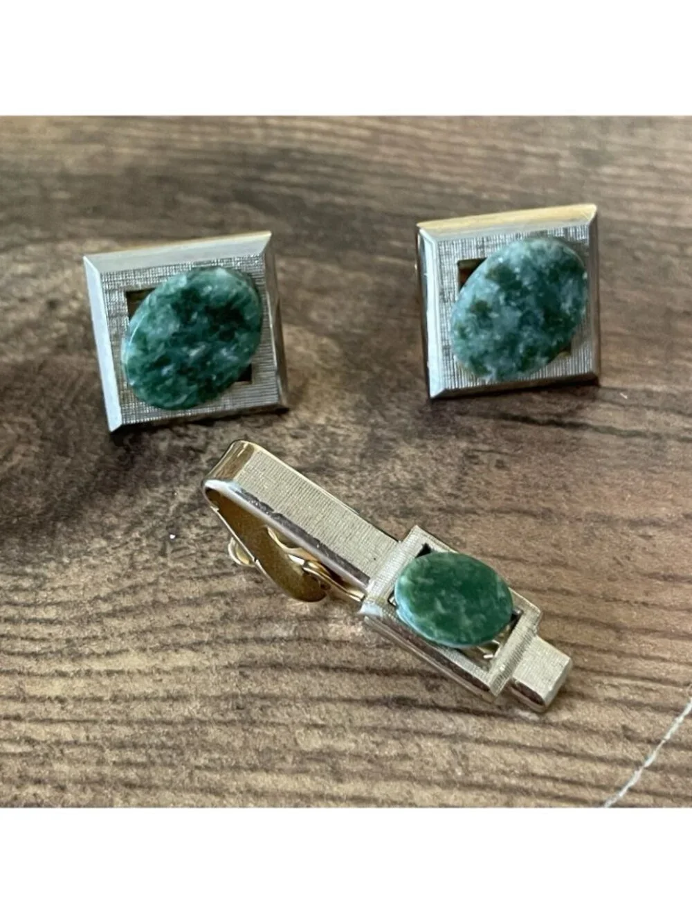 Vintage Shields Green Jade Gold Tone Cufflinks Tie Clip Set with Box Mid Century